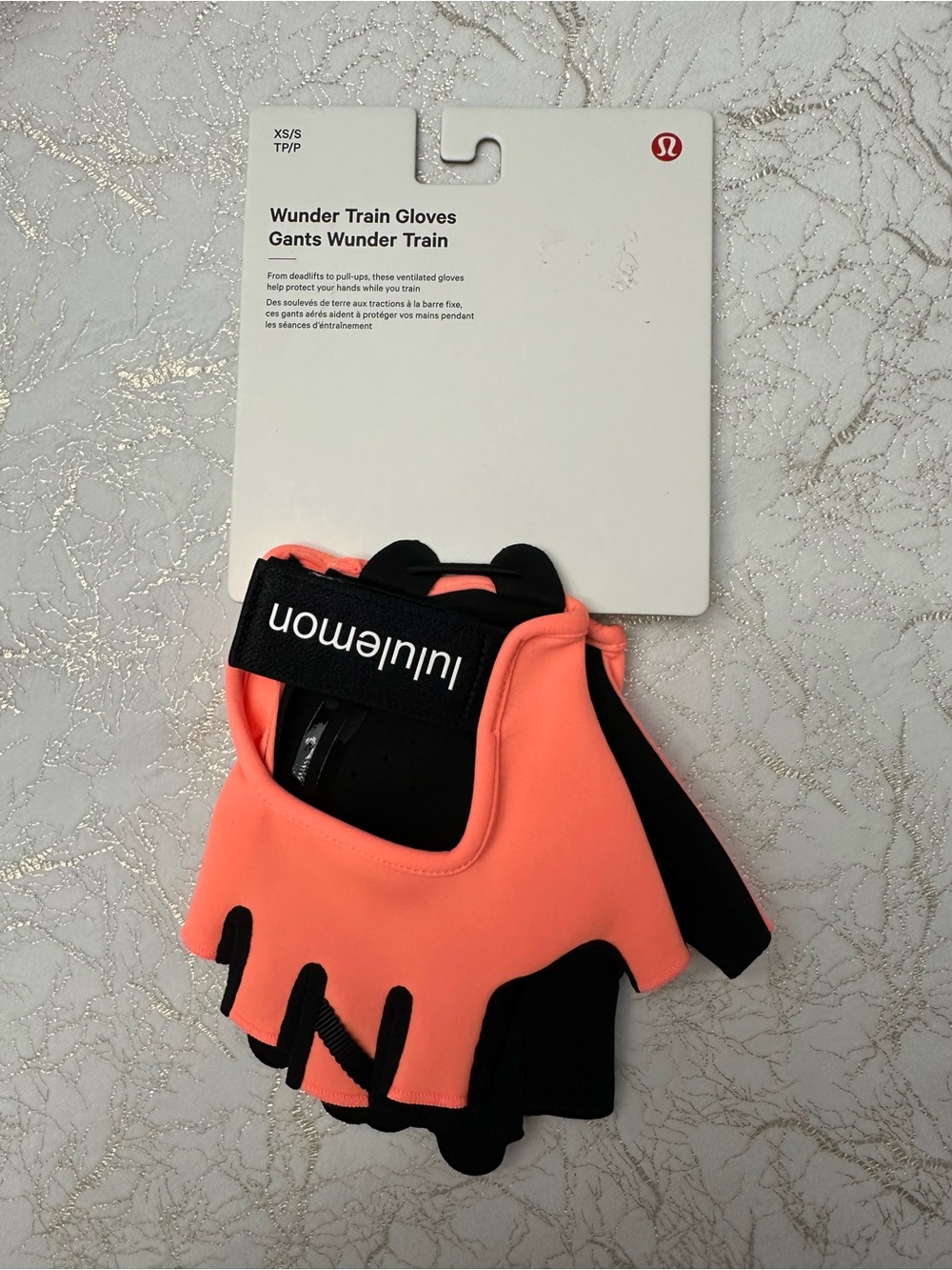 NWT lululemon Wunder Train Women's Workout Gloves - Coral/Black